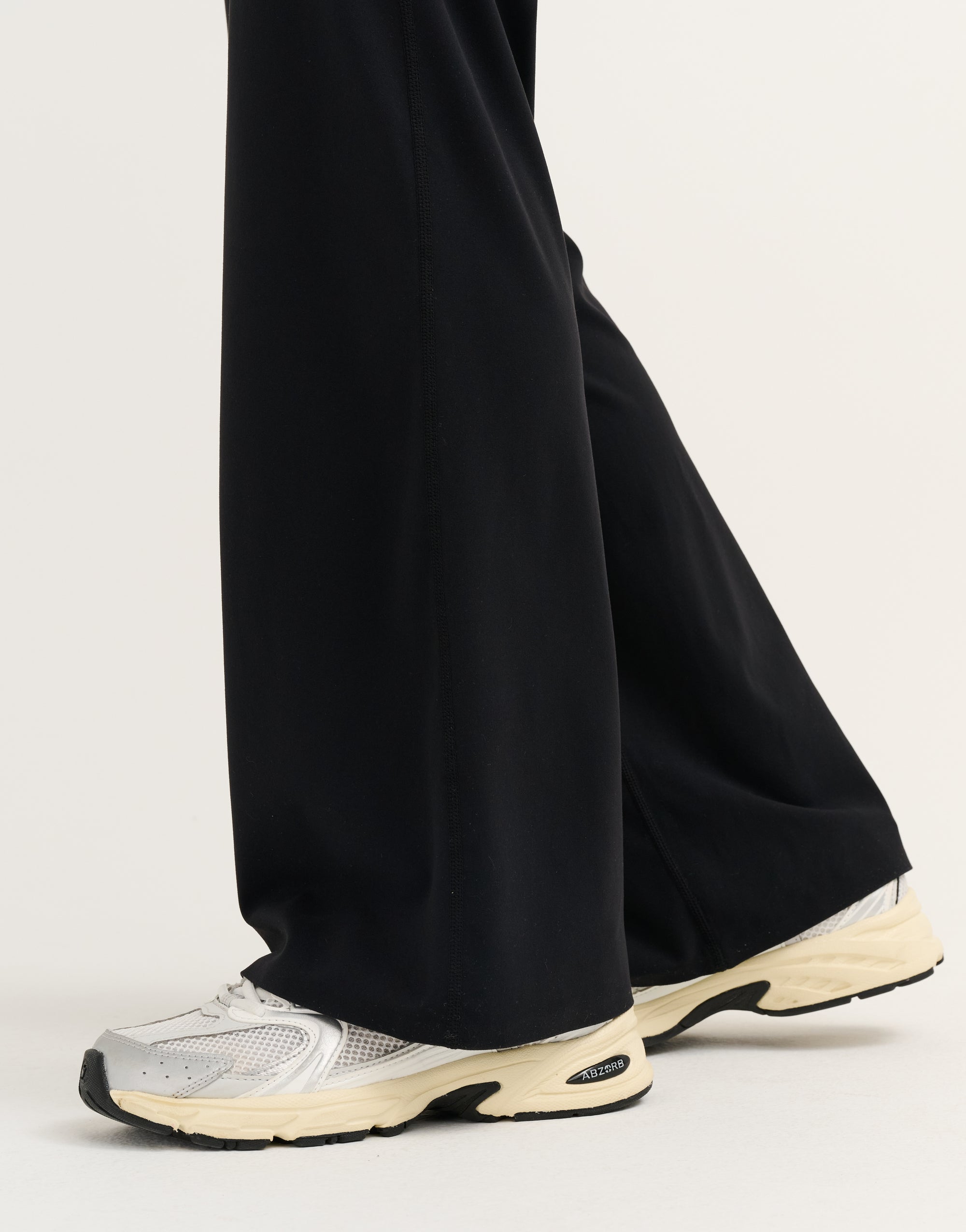 Lycra Invisible Scrunch Straight Leg Pant - Black