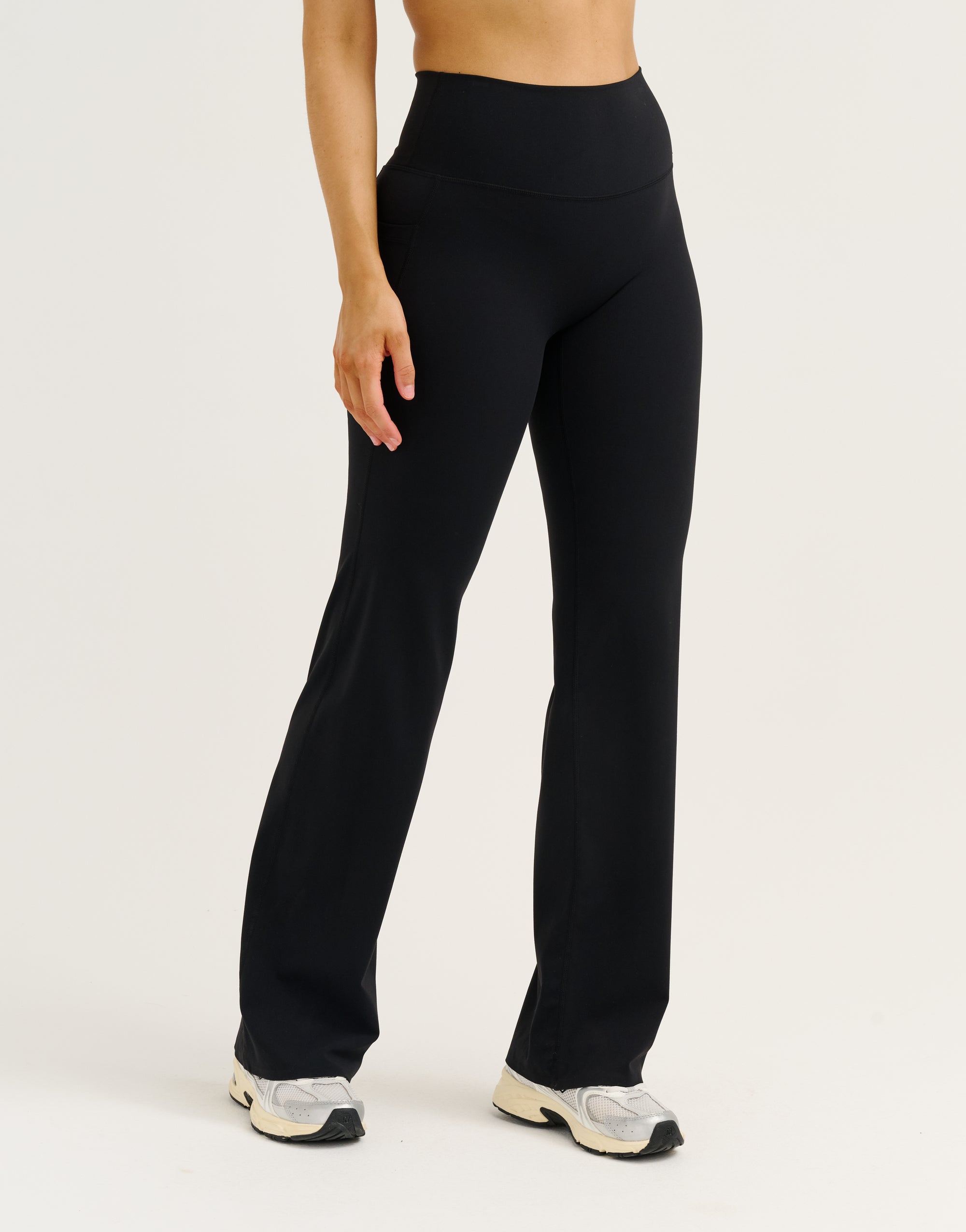 Lycra Invisible Scrunch Straight Leg Pant - Black
