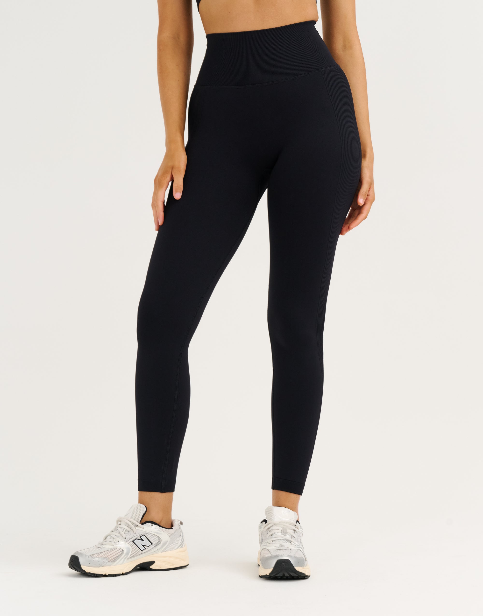 Arise Essential Leggings V2 - Stealth Black