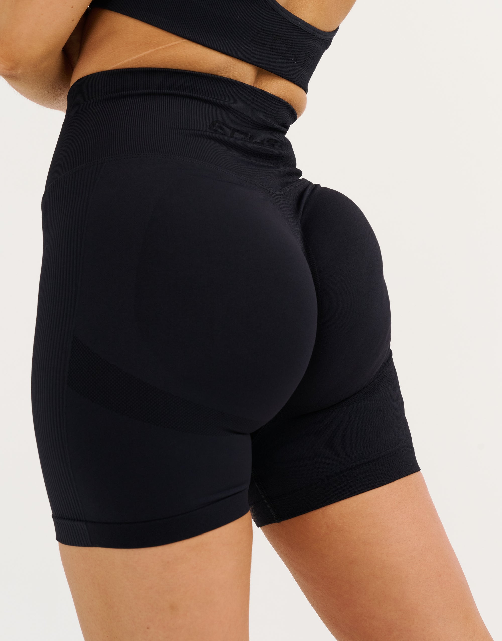 Arise Essential Shorts V2 - Stealth Black