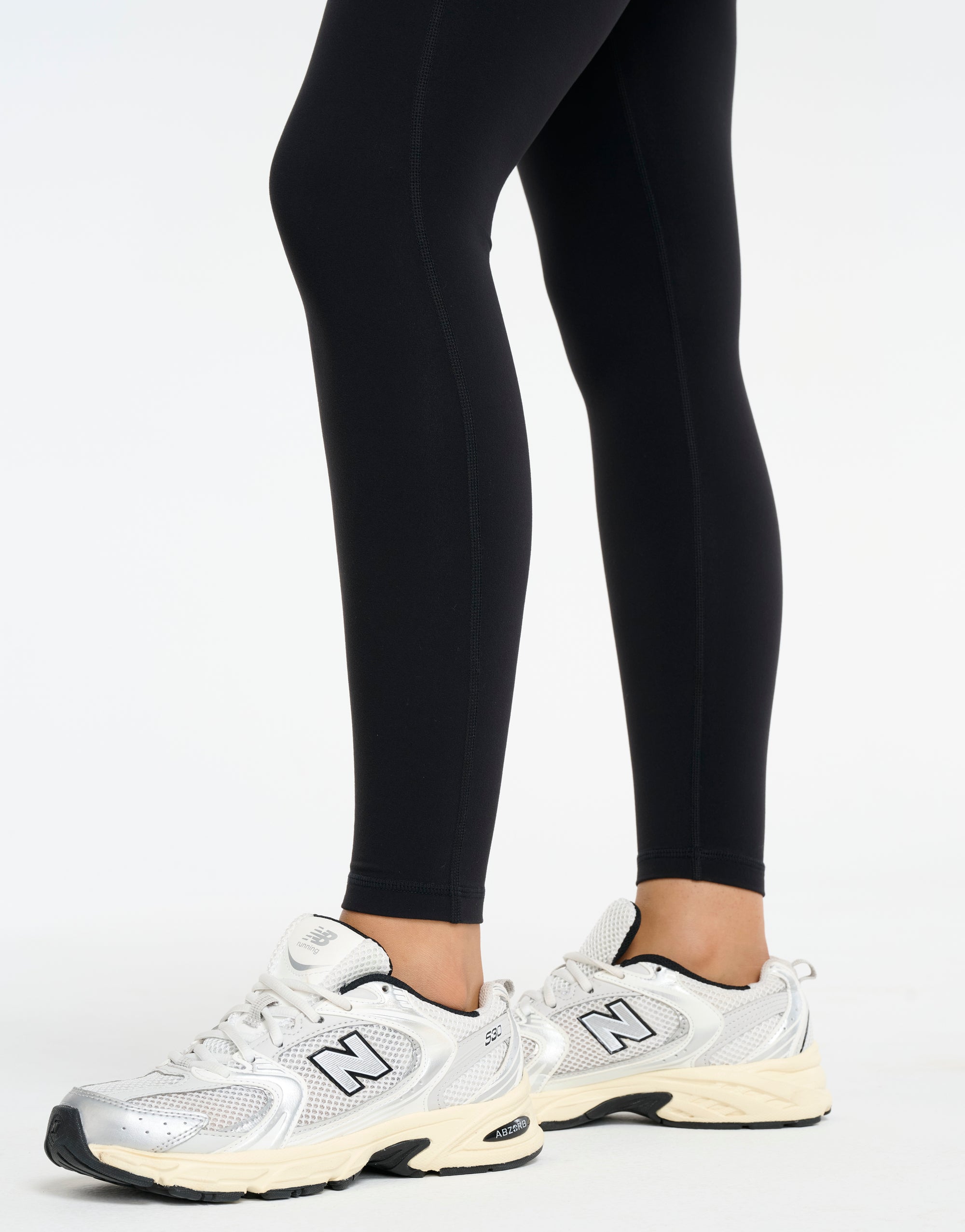 Ascend Pocket Mid-Waist Leggings 28" - Black
