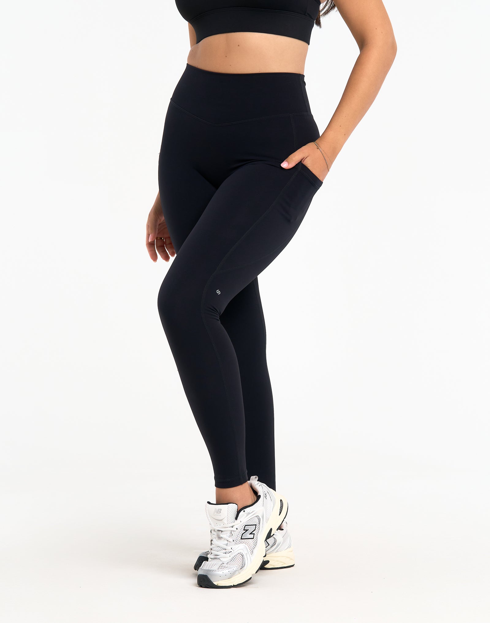 Solution Pocket Leggings - Black