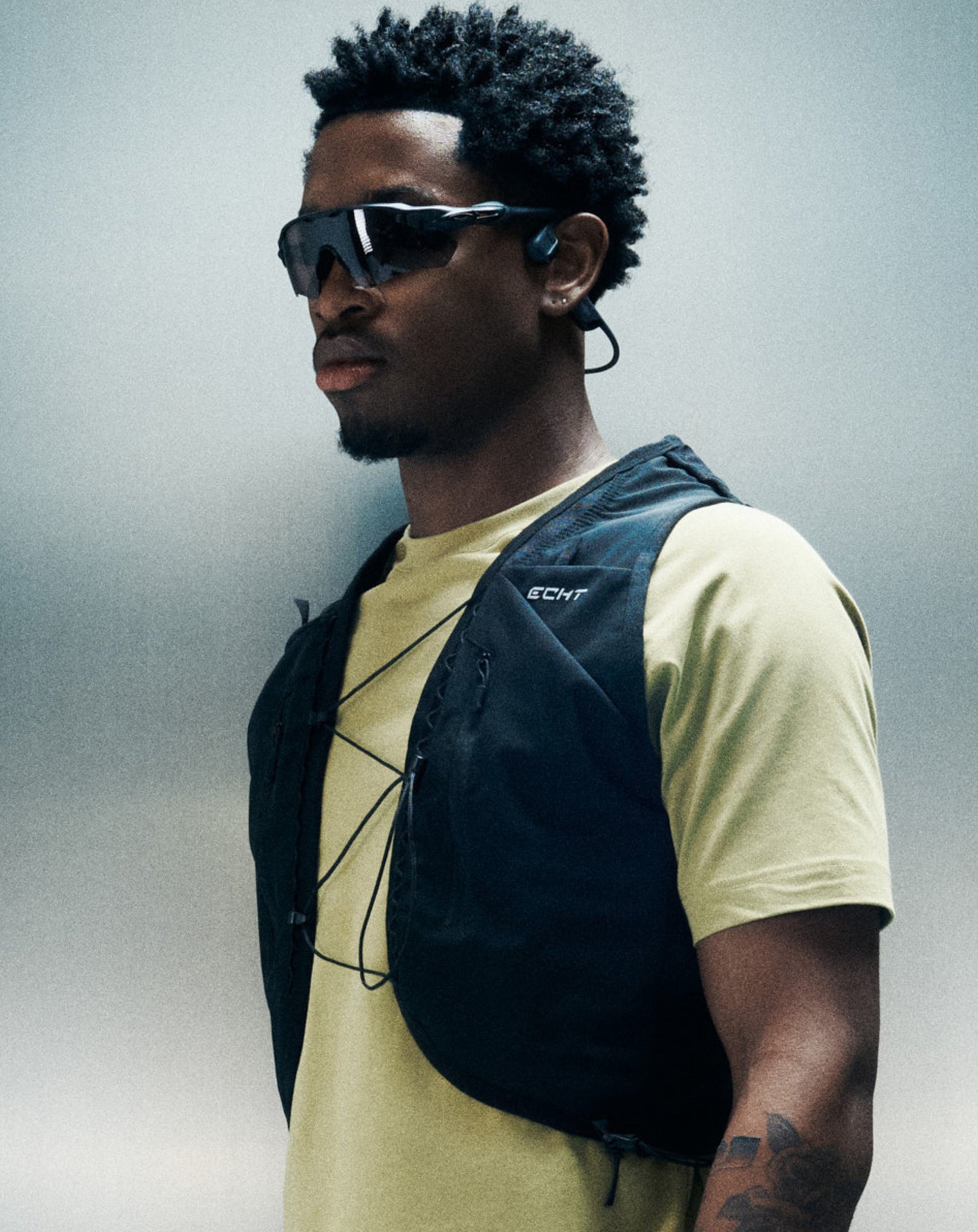 Performance Hydration Vest - Black (Unisex)