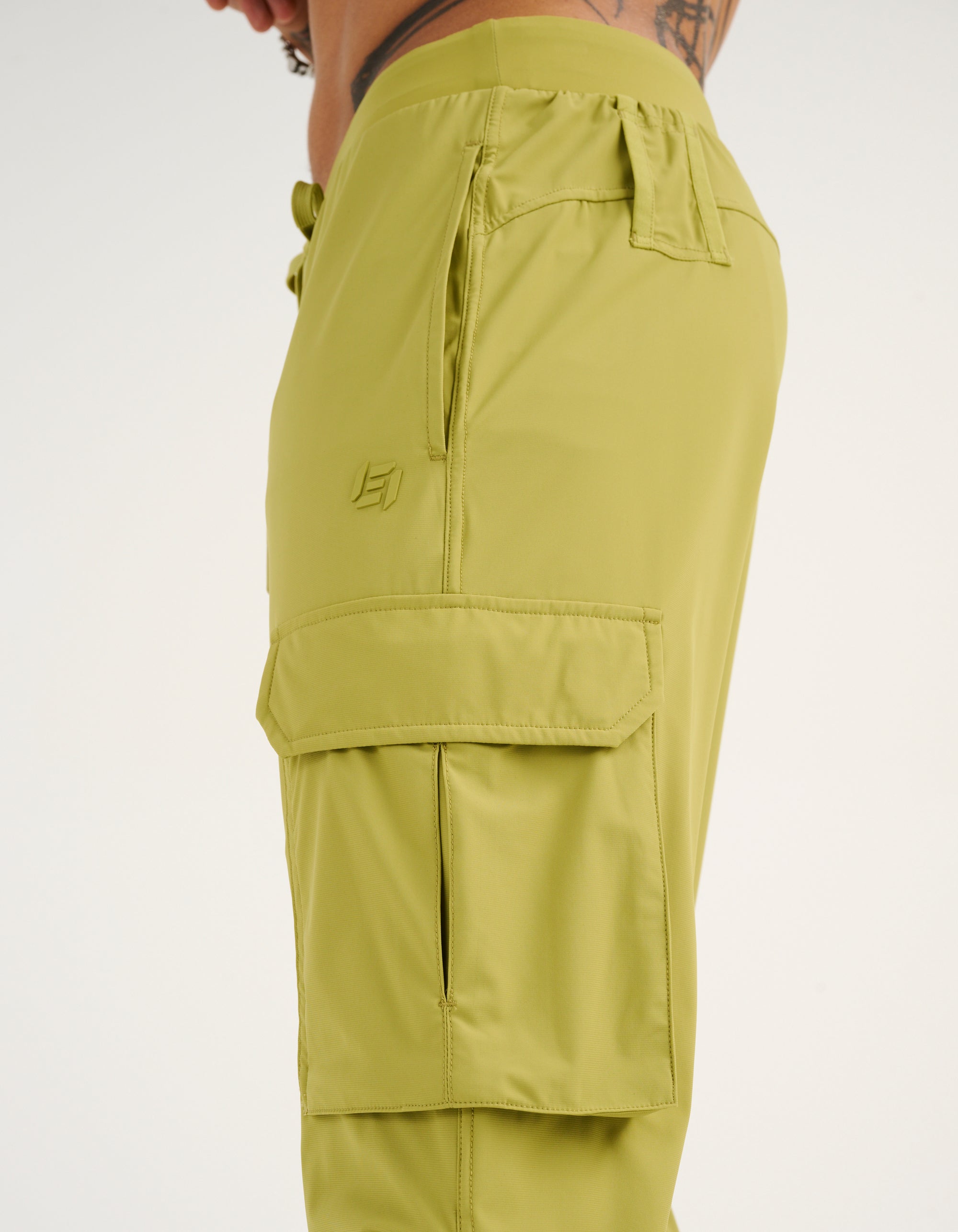 Performance Jogger - Olive