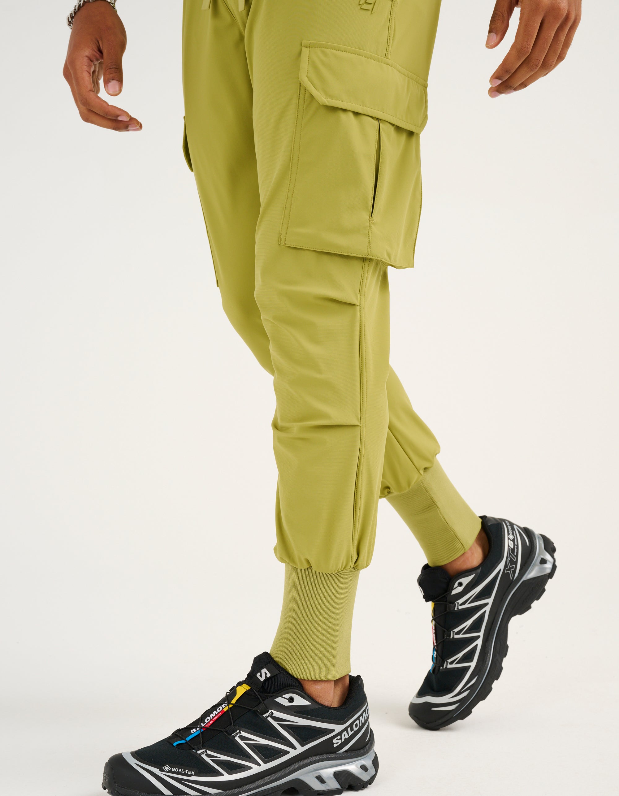 Performance Jogger - Olive