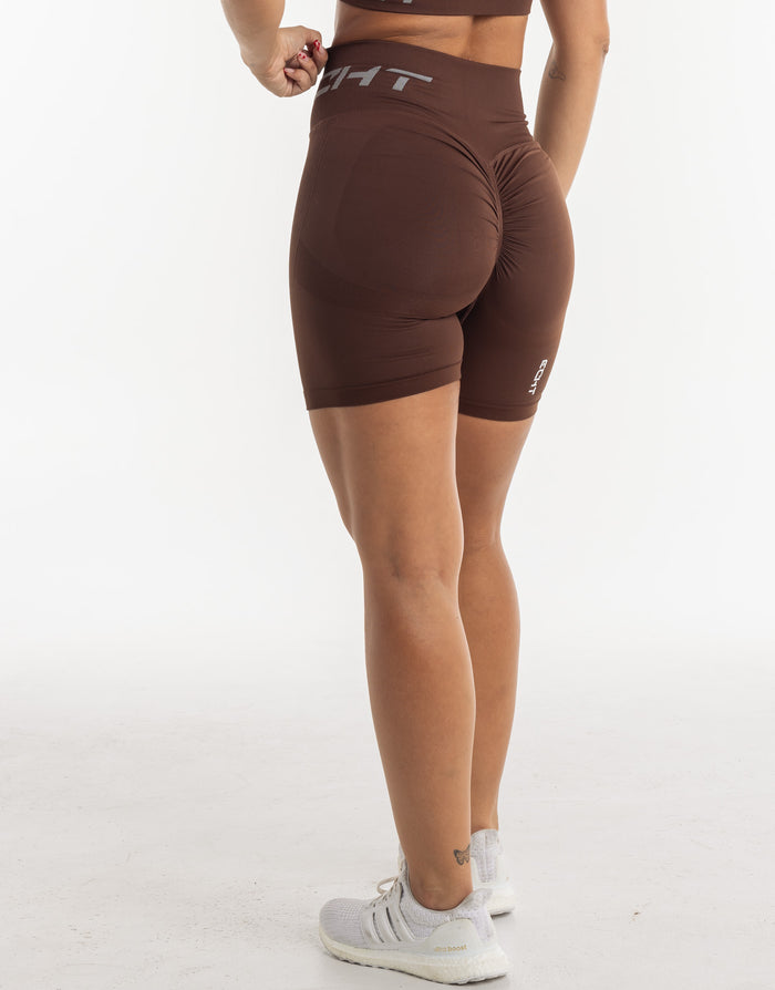 ECHT Plus-Sized Clothing On Sale Up To 90% Off Retail