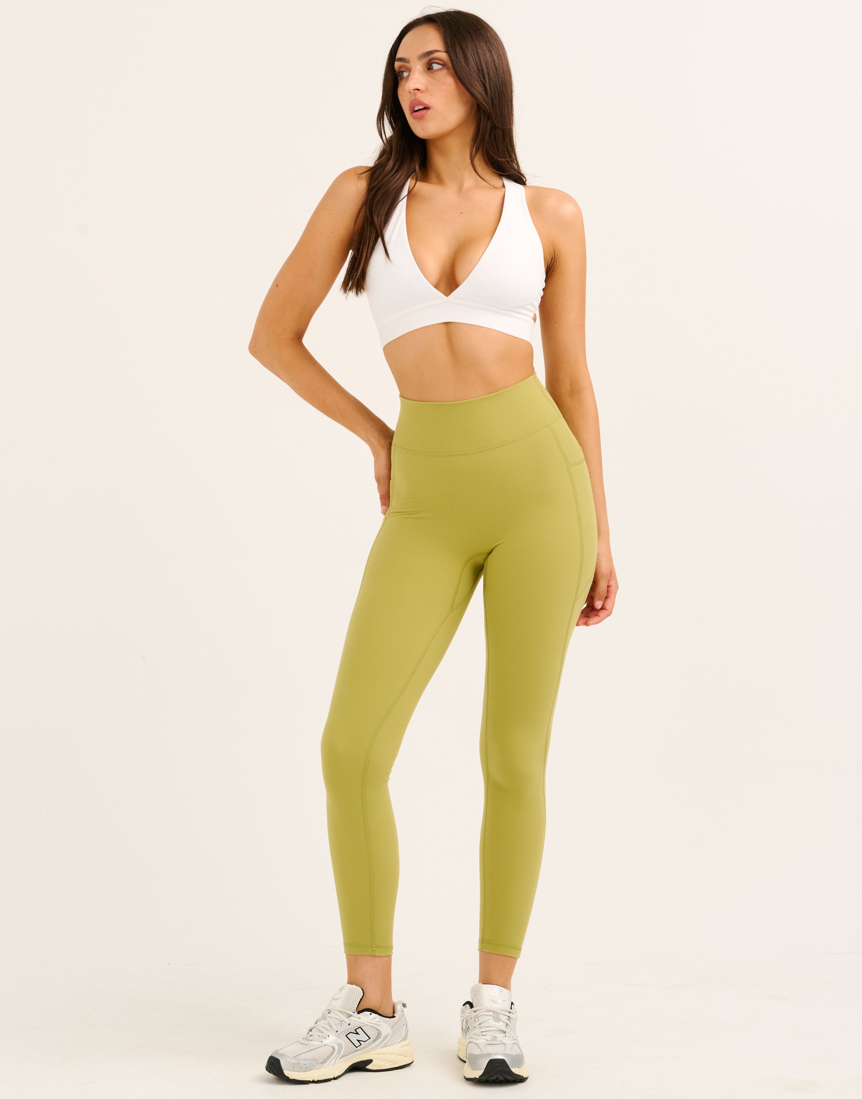 Ascend Pocket Mid-Waist Leggings 25" - Olive