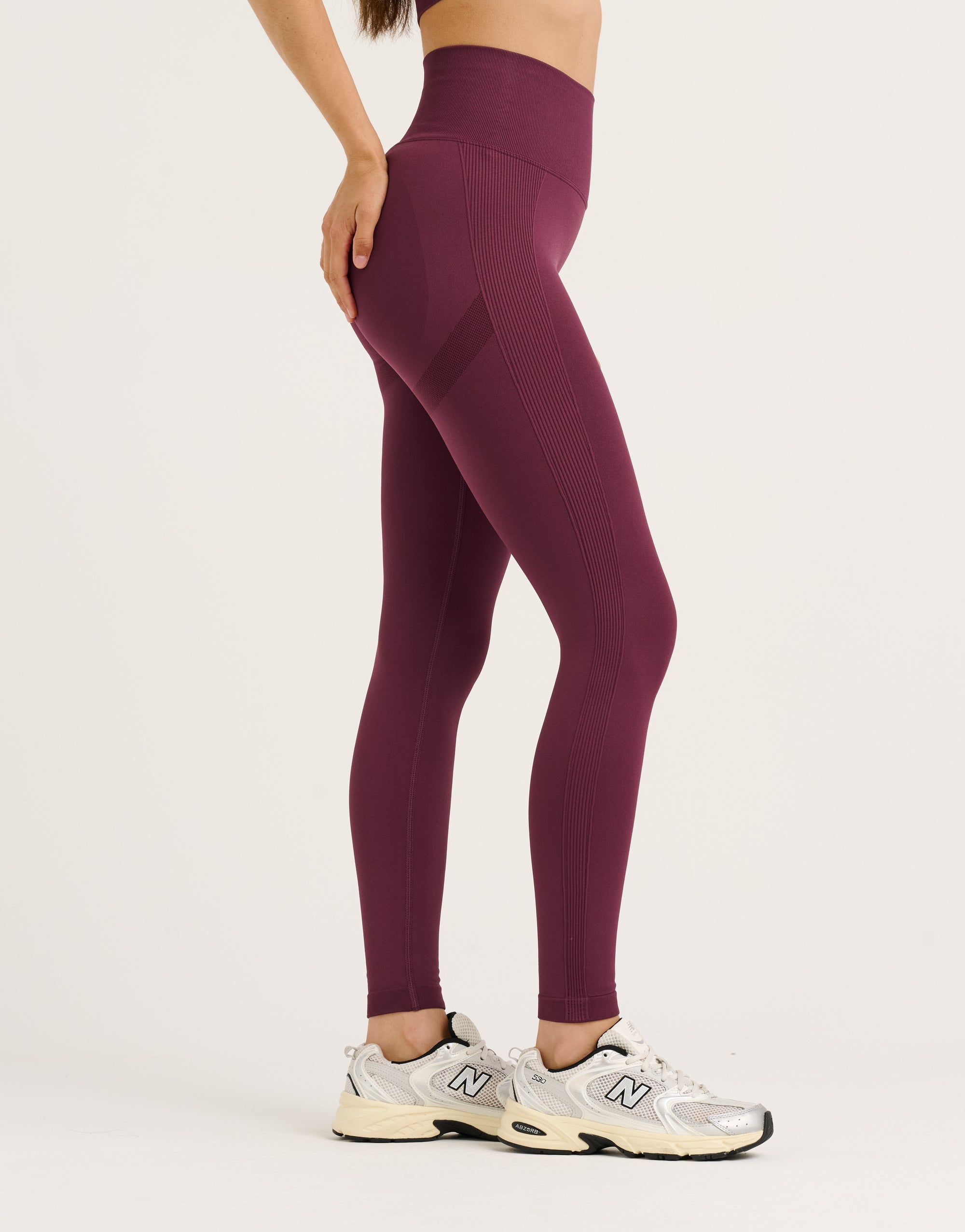 Arise Scrunch Leggings V2 - Blackberry