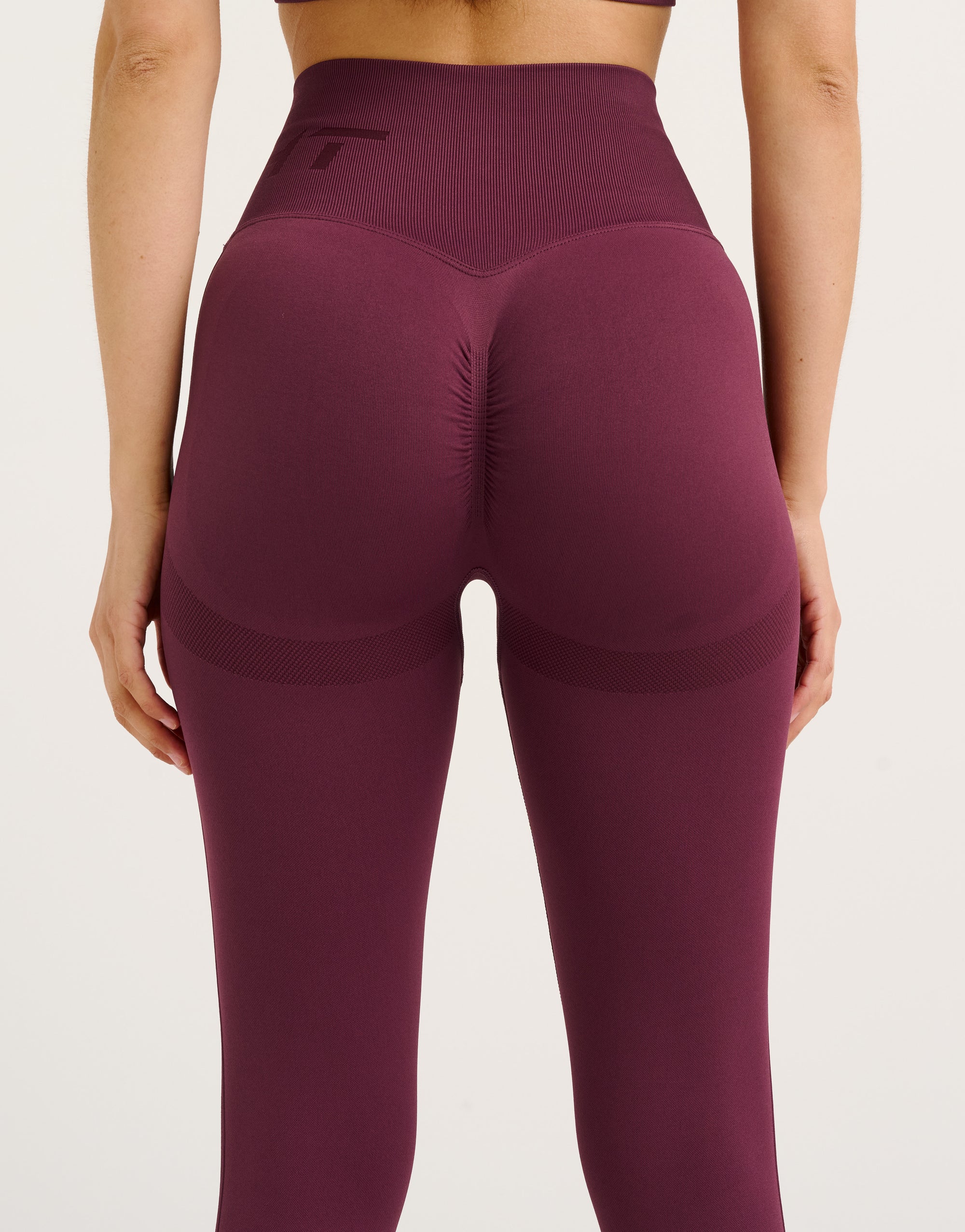Arise Scrunch Leggings V2 - Blackberry