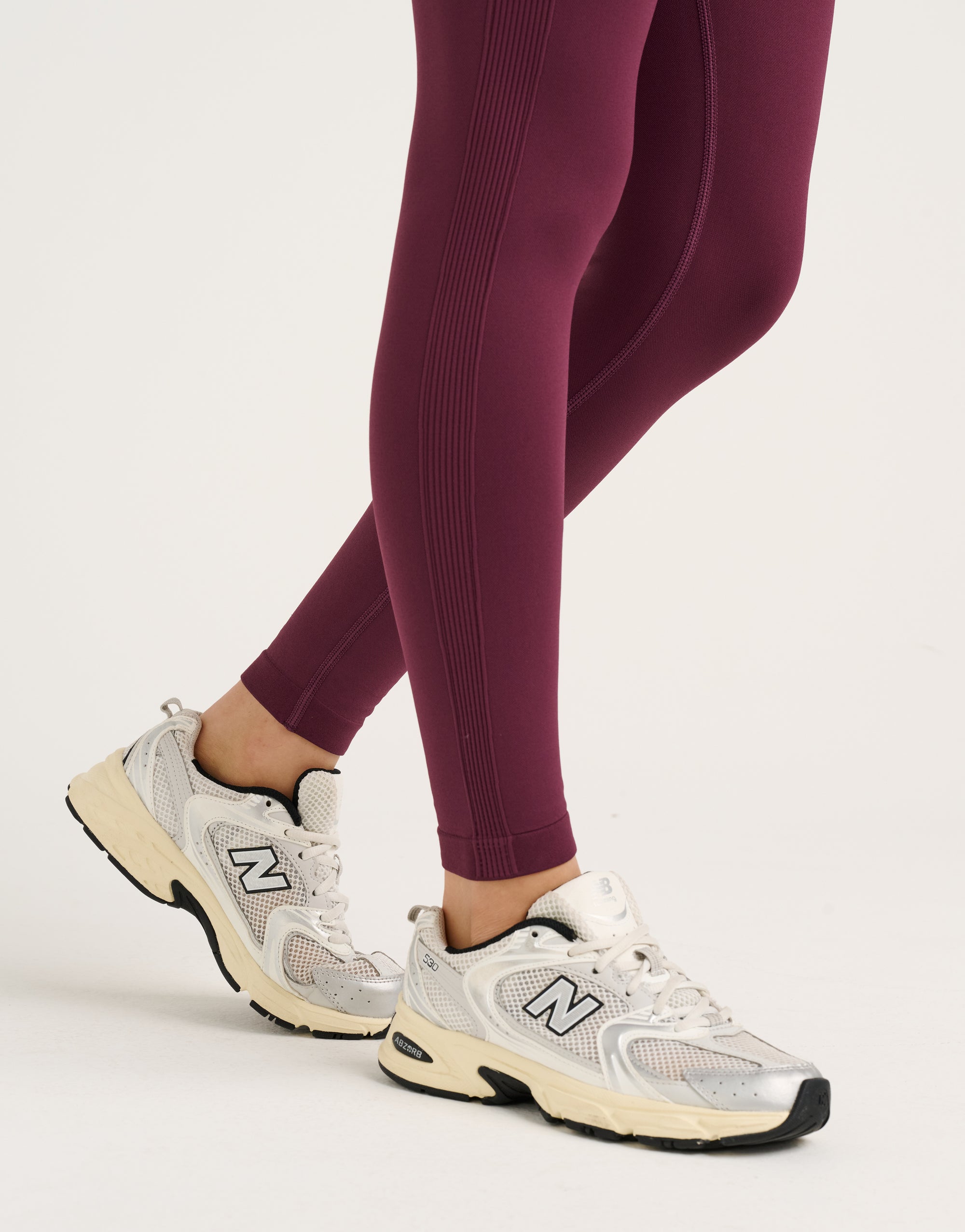 Arise Scrunch Leggings V2 - Blackberry