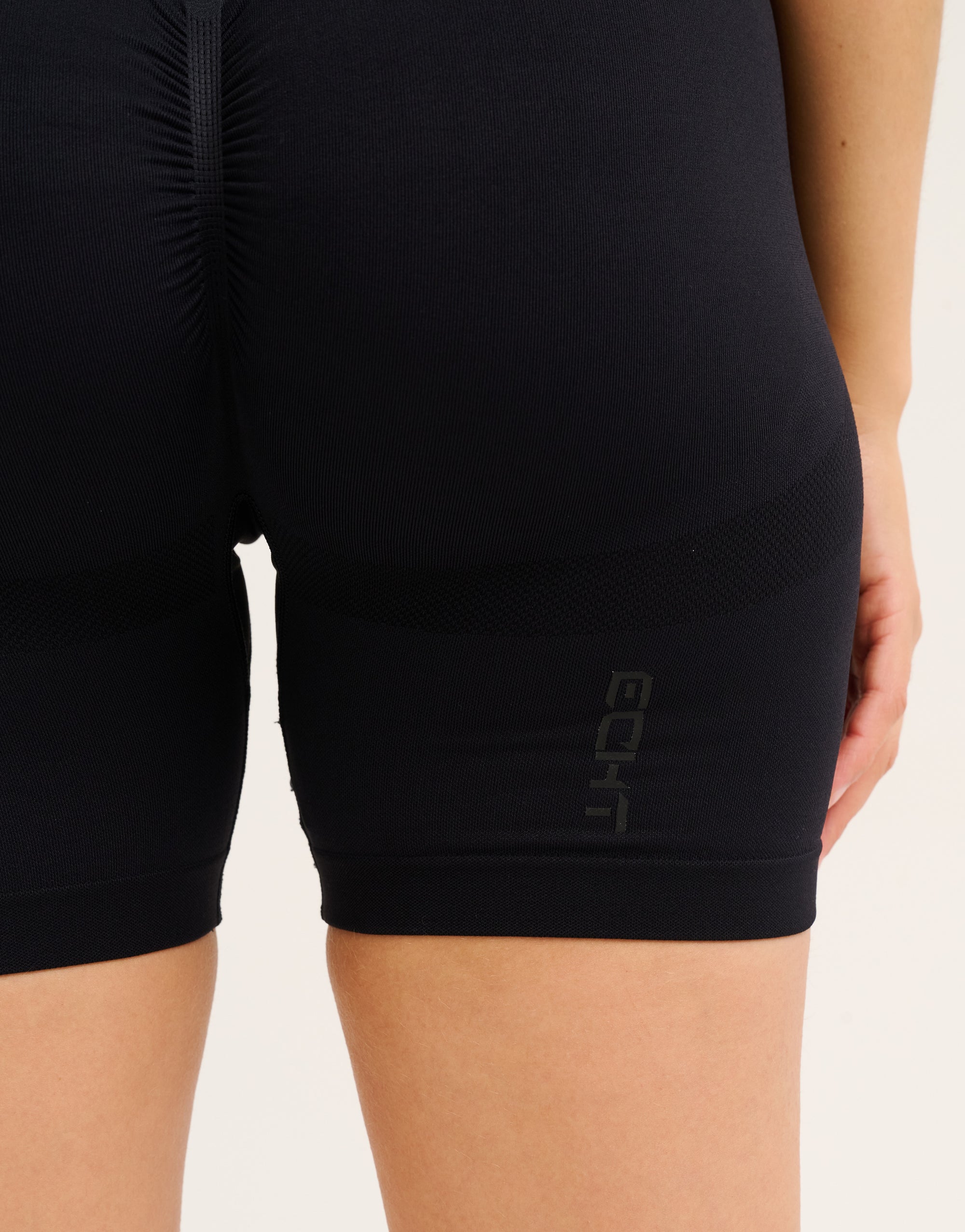 Arise Scrunch Shorts V2 - Stealth Black