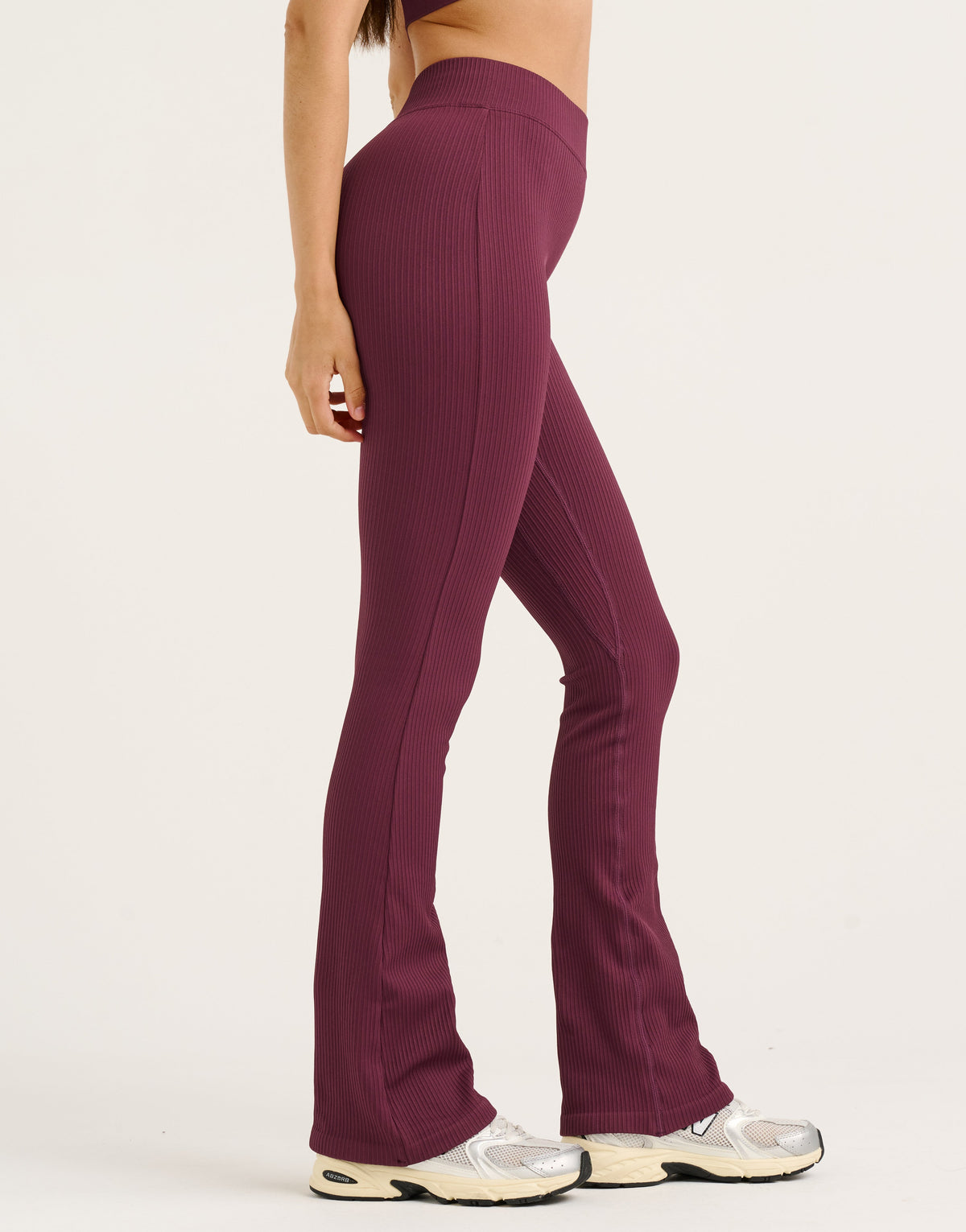 Arise Comfort Mid-Waist Flare Leggings - Blackberry