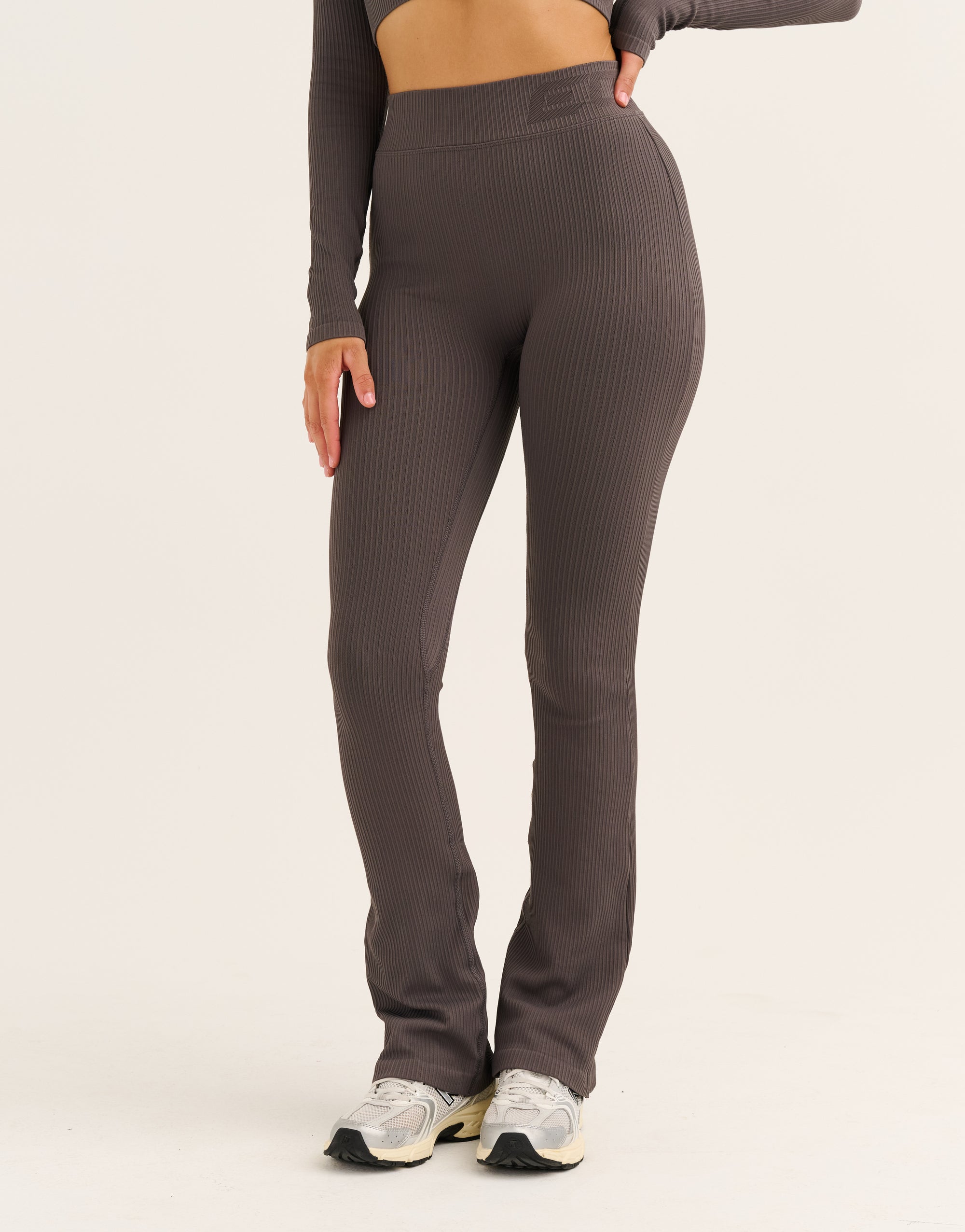 Arise Comfort Mid-Waist Flare Leggings - Slate Grey