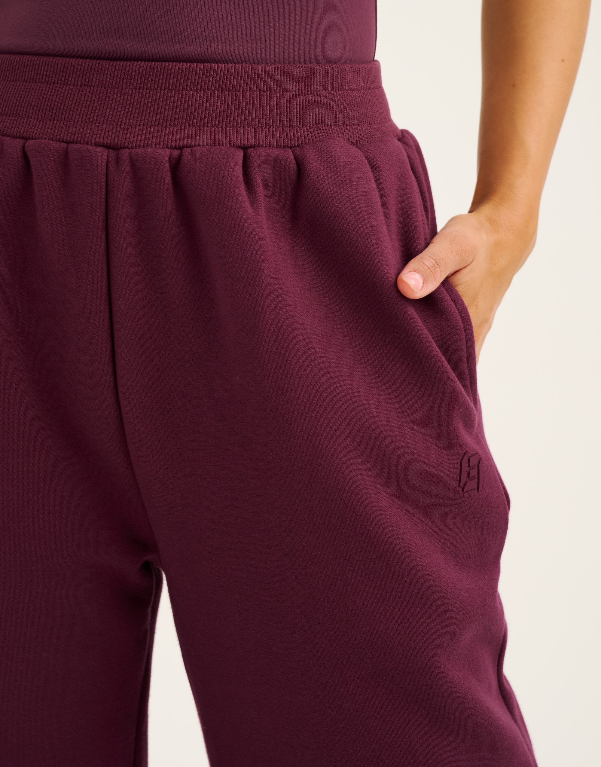 Elemental Straight Leg Sweatpants - Blackberry