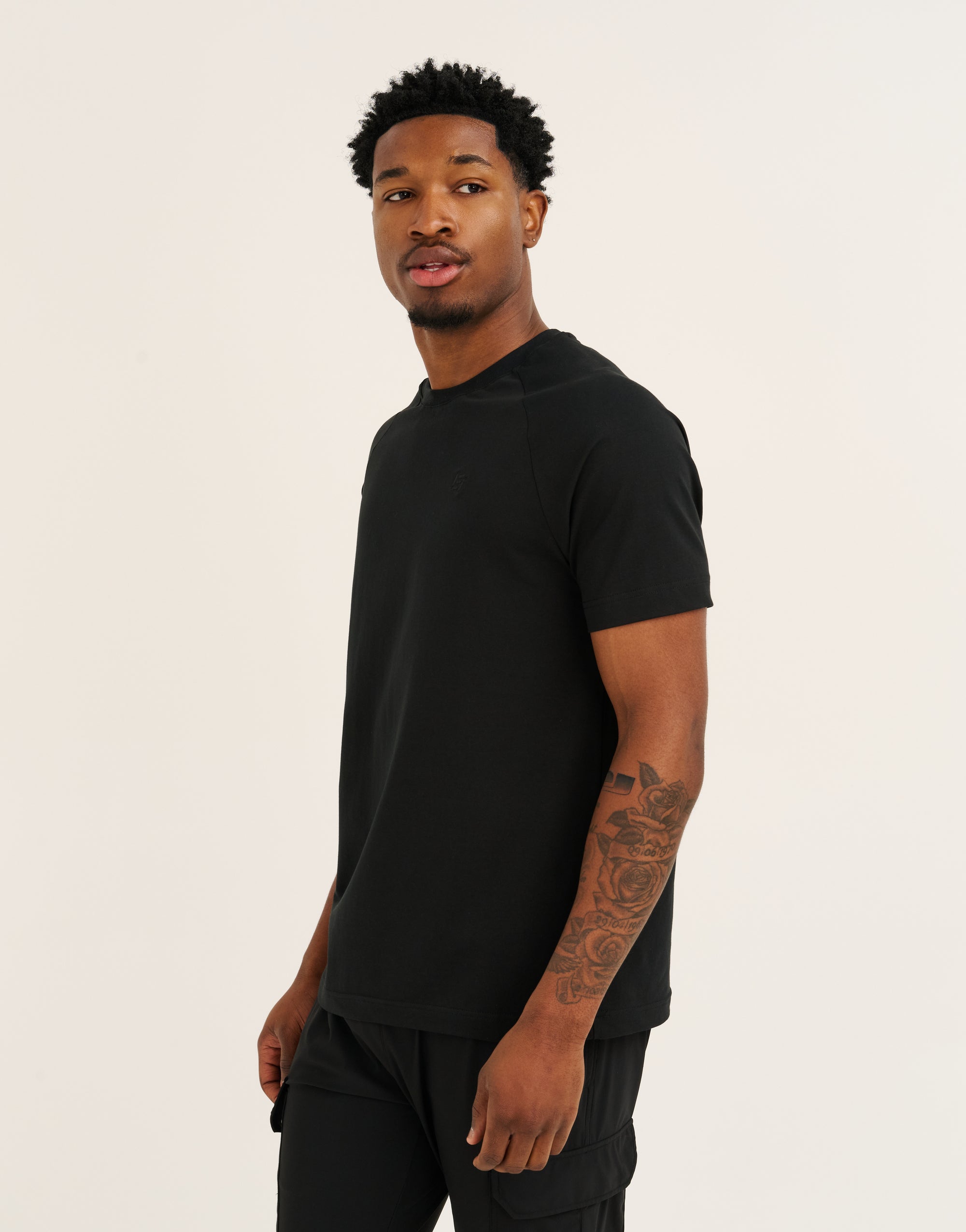 Foundation Tee 30" - Black
