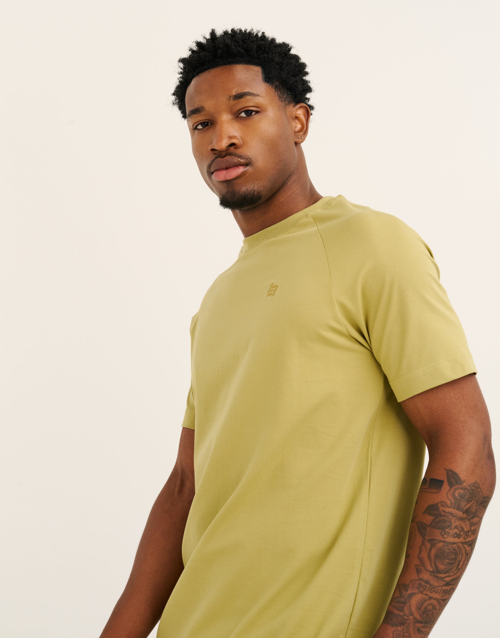 Foundation Tee 32" - Olive