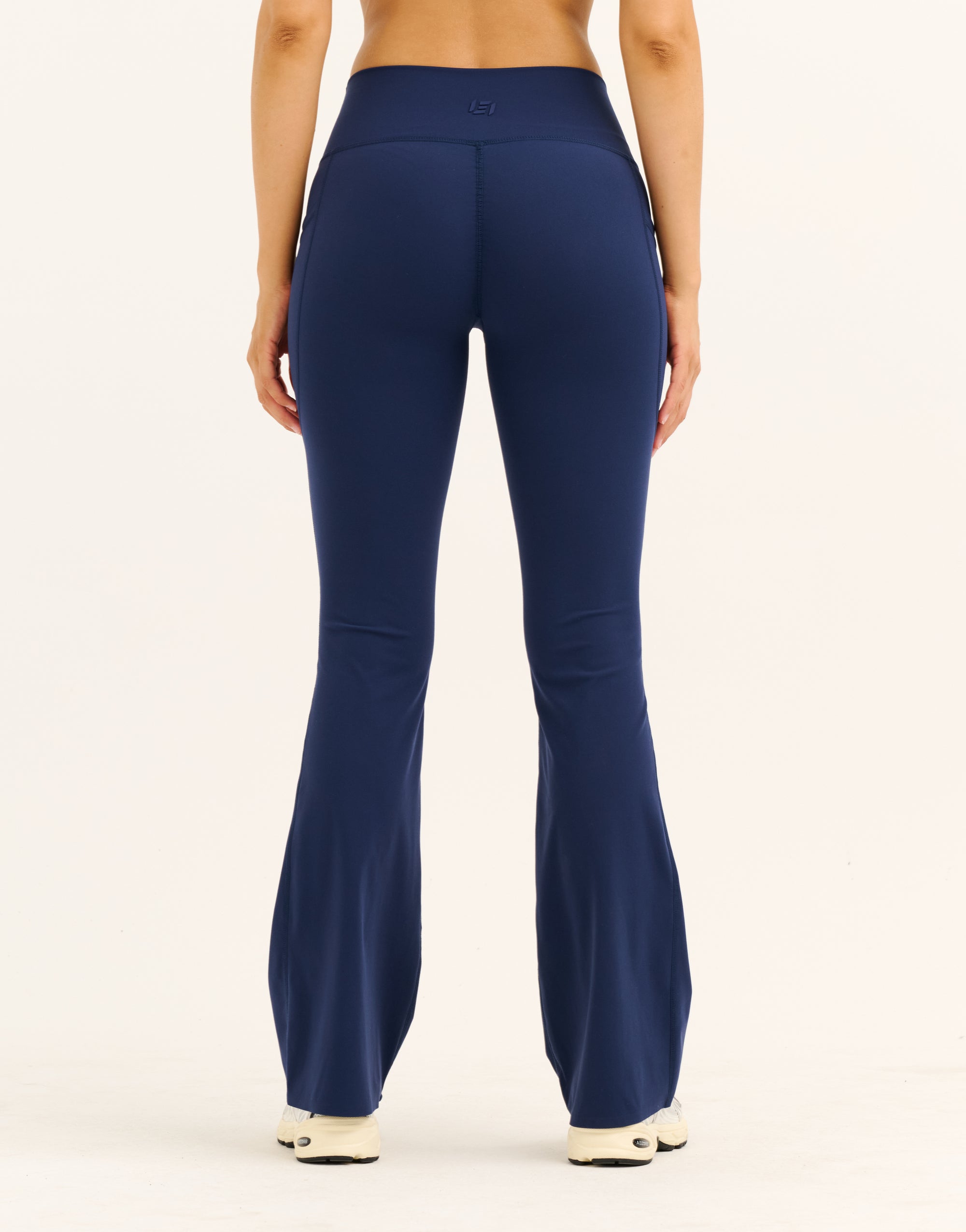 Lycra Invisible Scrunch Pocket Flare Leggings - Navy