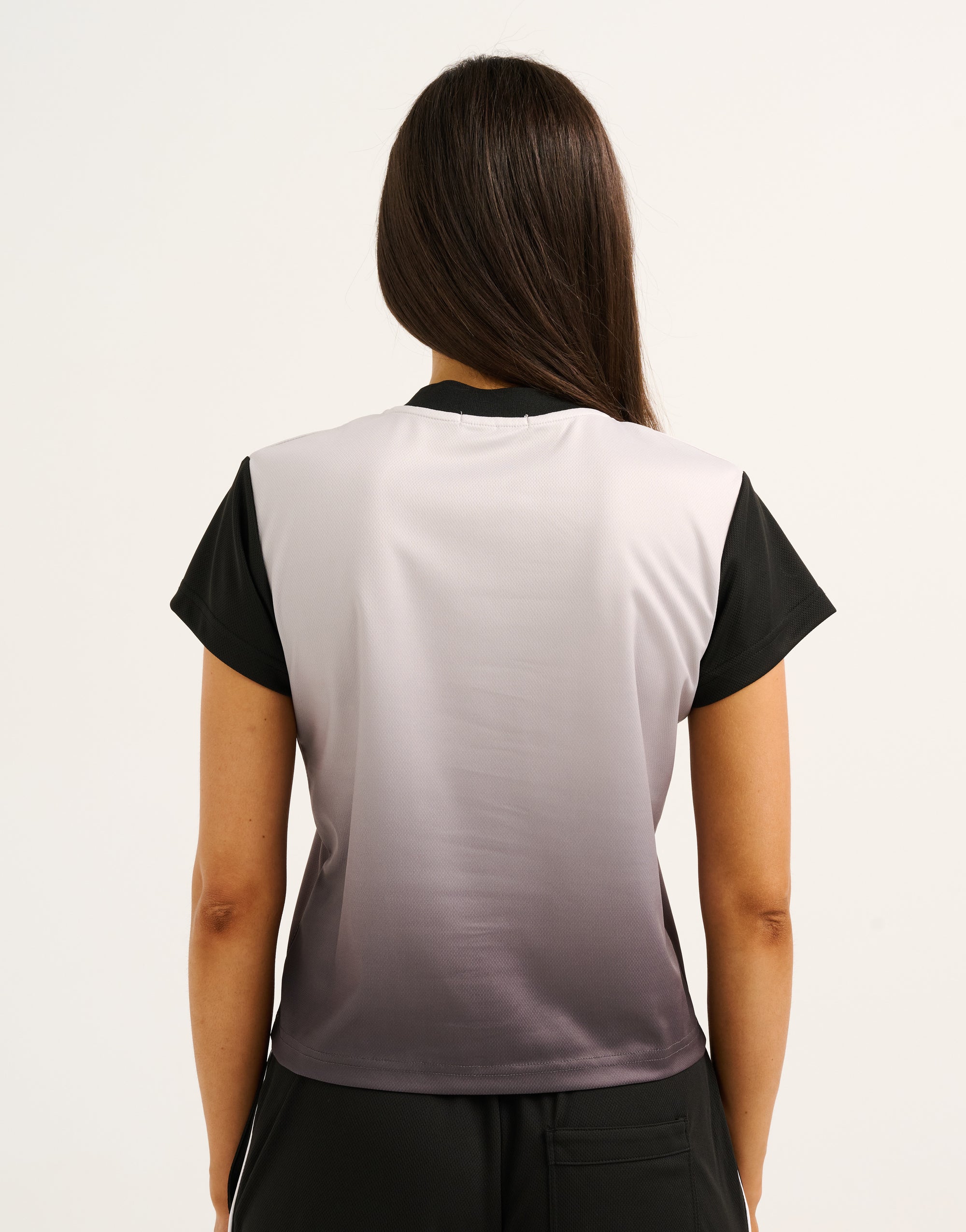 Club V Neck Crop Tee - Black