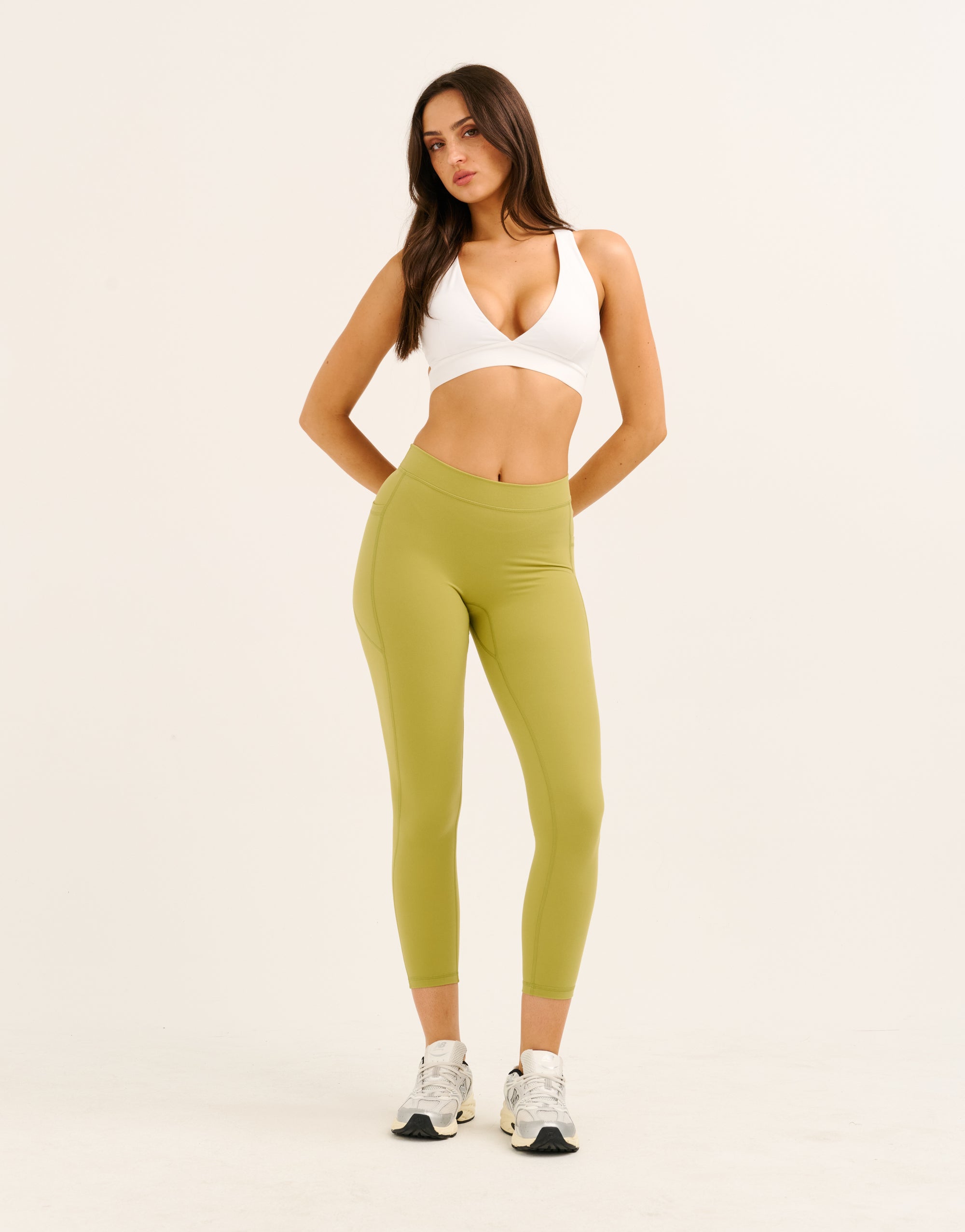 Ascend Pocket Mid-Waist Leggings 23" - Olive