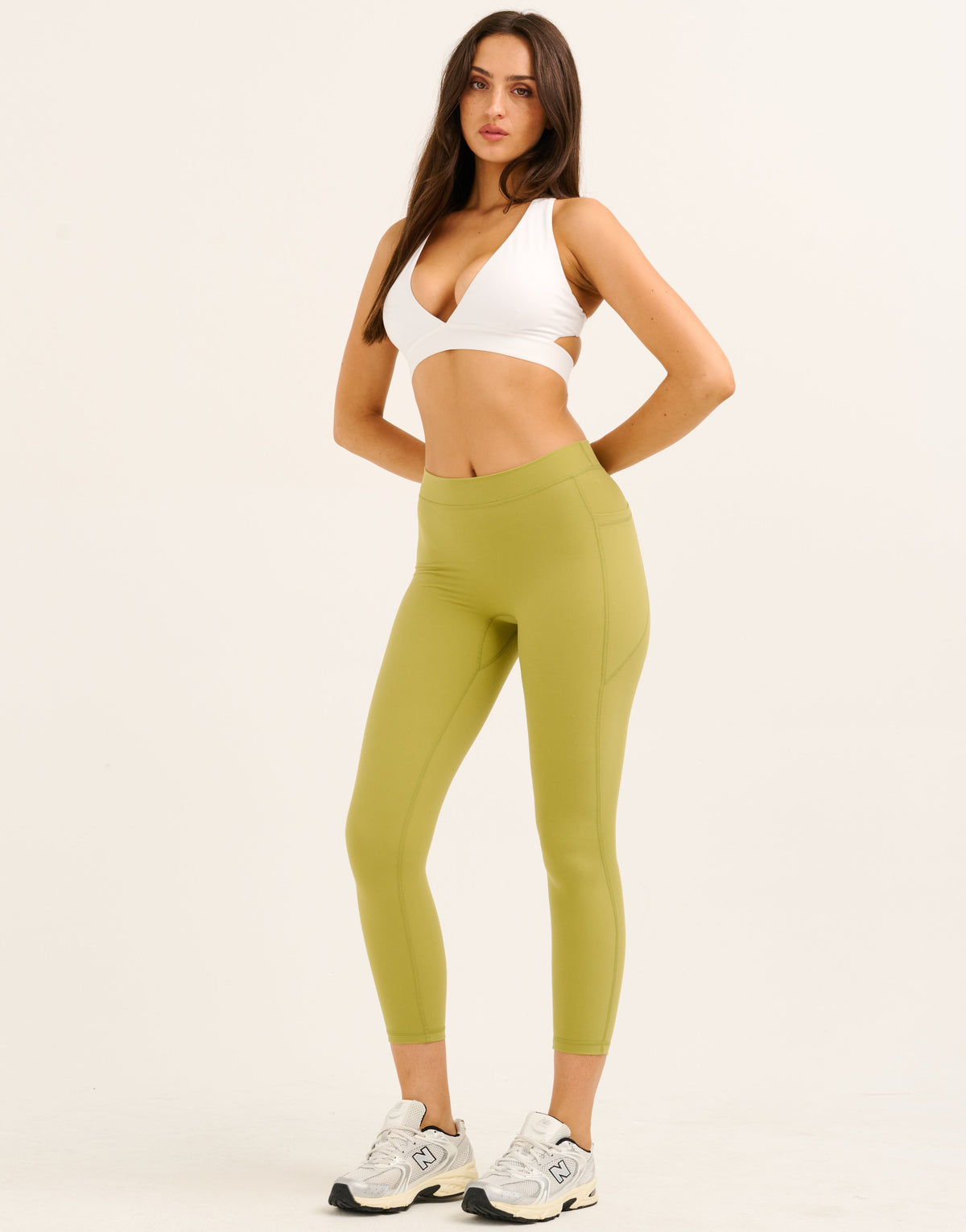 Ascend Pocket Mid-Waist Leggings 23" - Olive