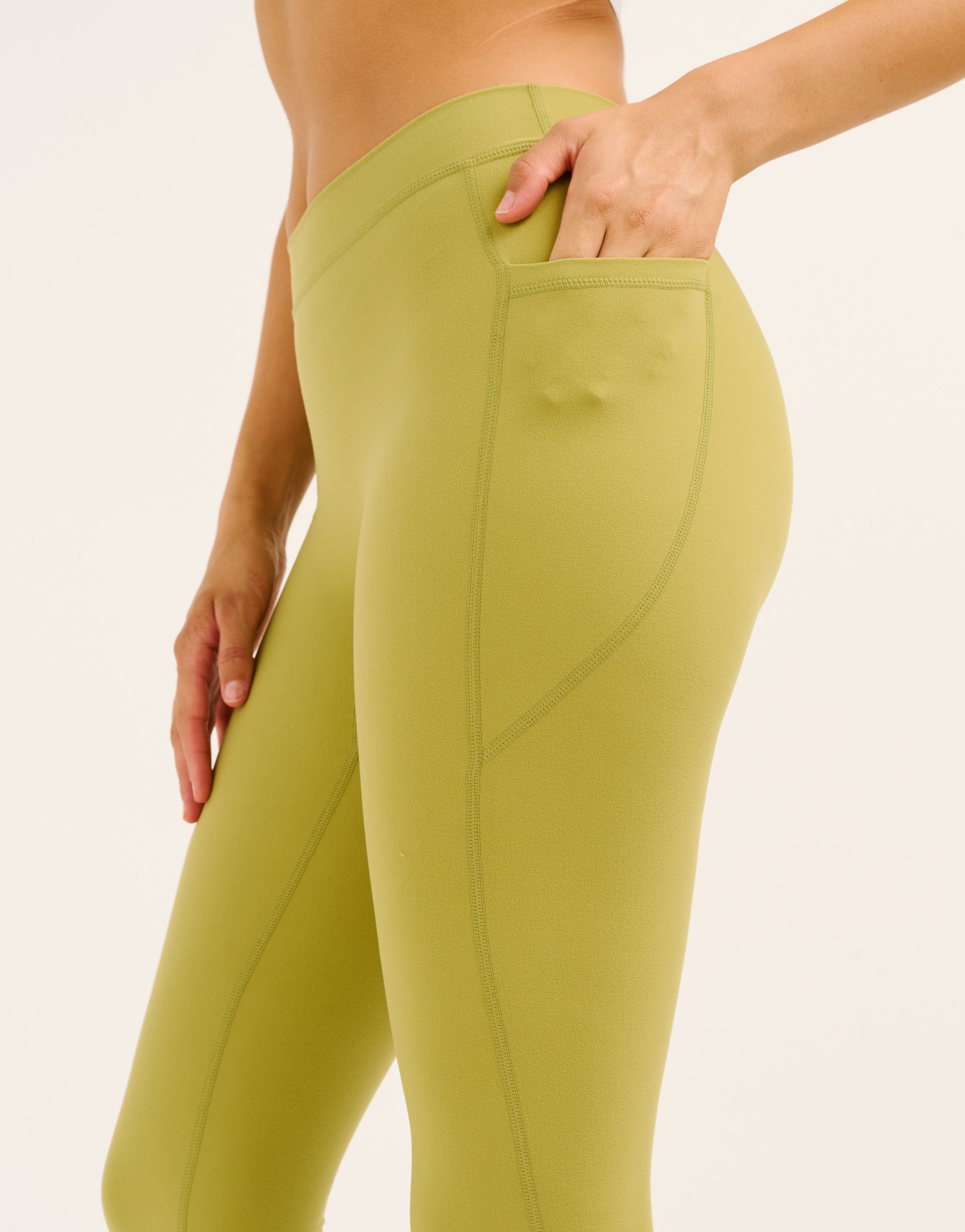 Ascend Pocket Mid-Waist Leggings 23" - Olive