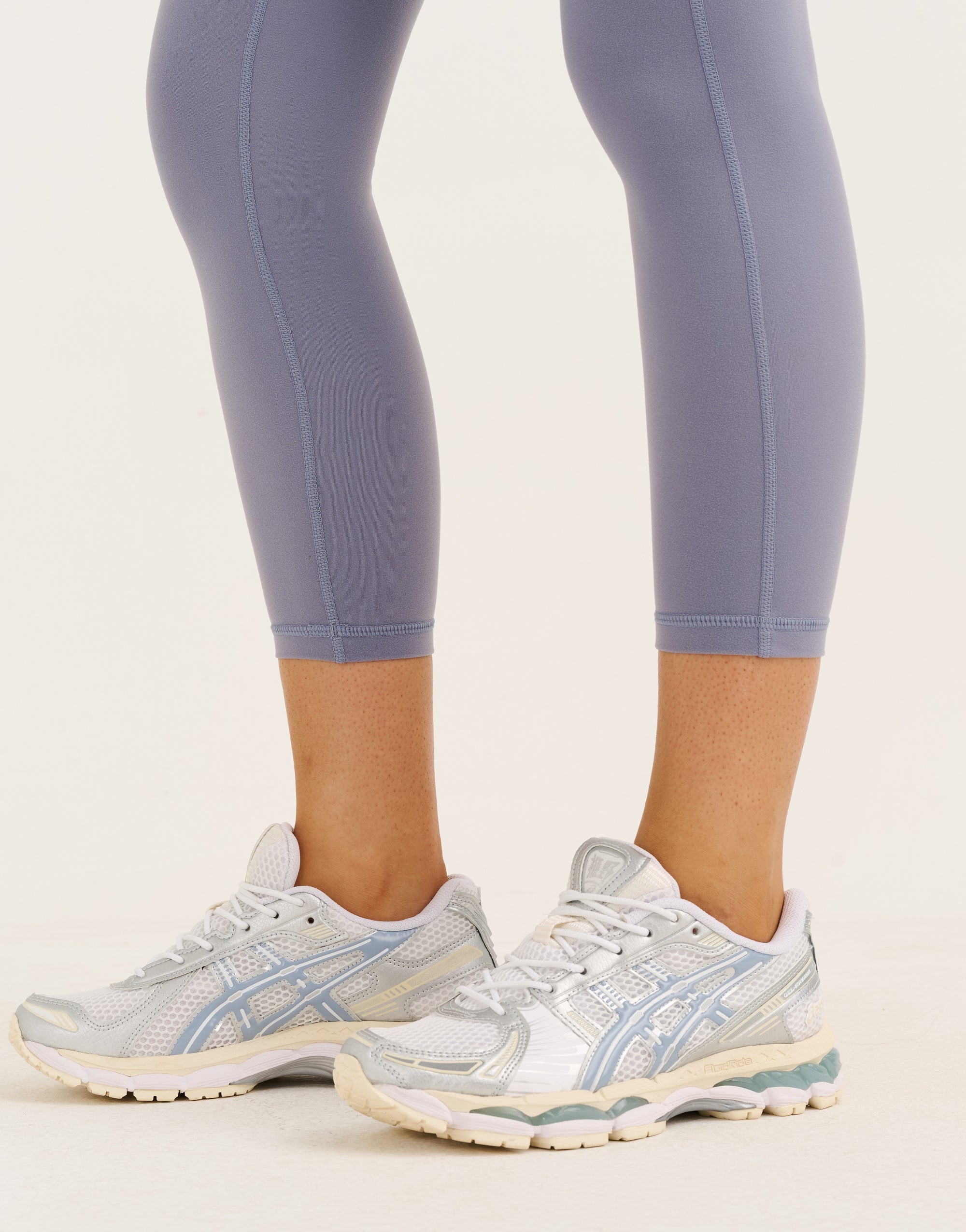 Ascend Pocket Mid-Waist Leggings 23" - Washed Blue