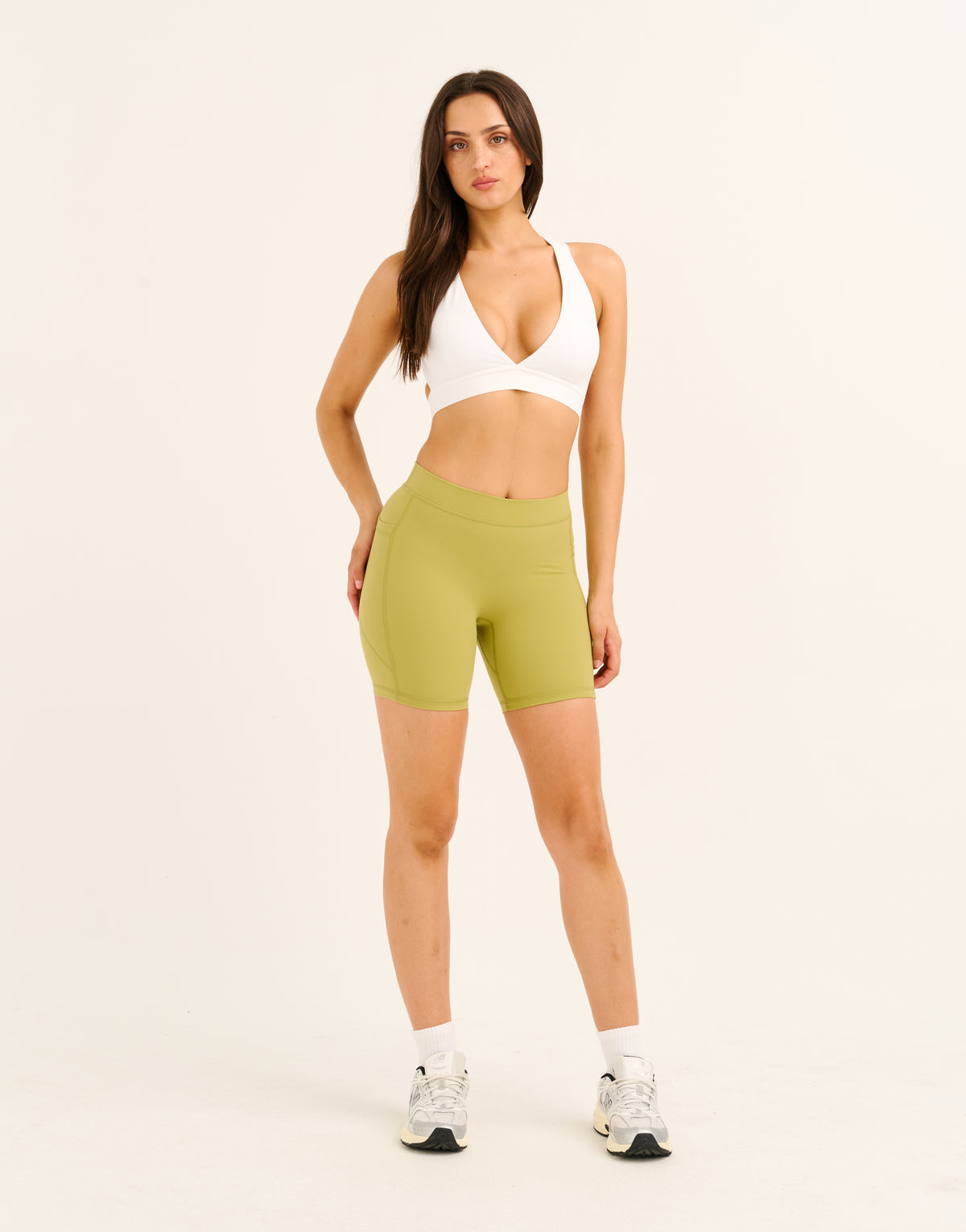 Ascend Pocket Mid-Waist Shorts 6" - Olive