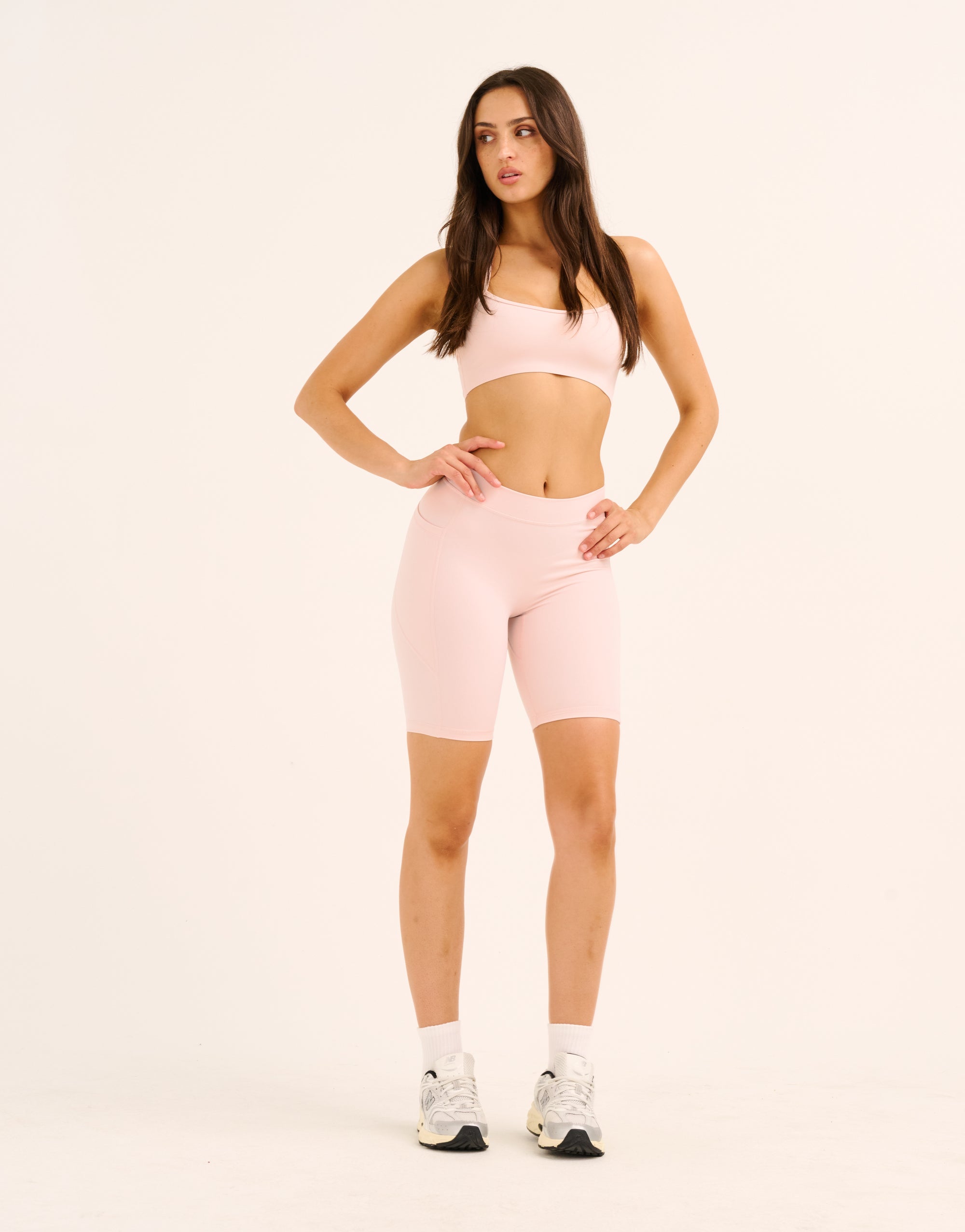 Ascend Pocket Mid-Waist Shorts 8" - Mauve