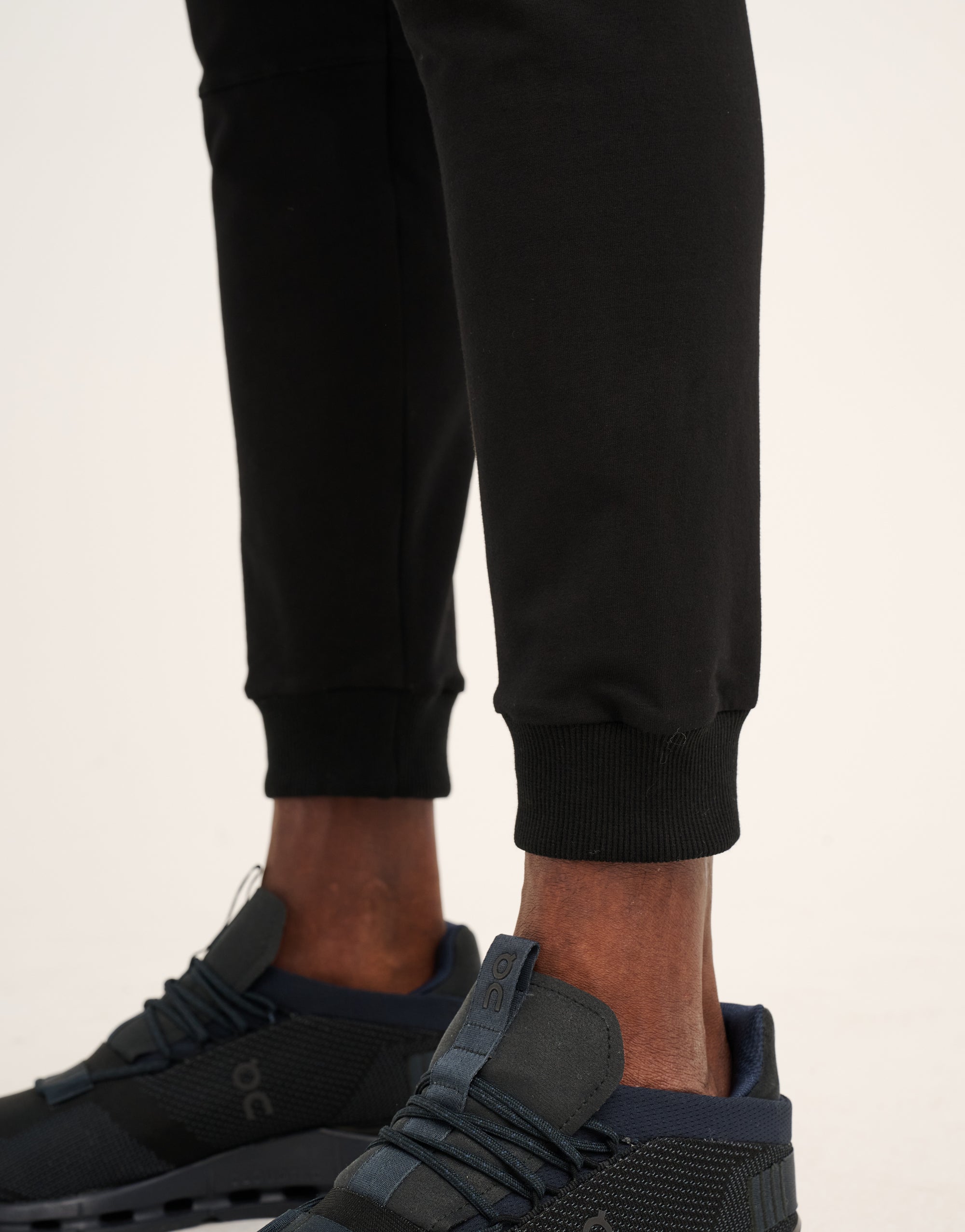 Echt Tapered Joggers - Black