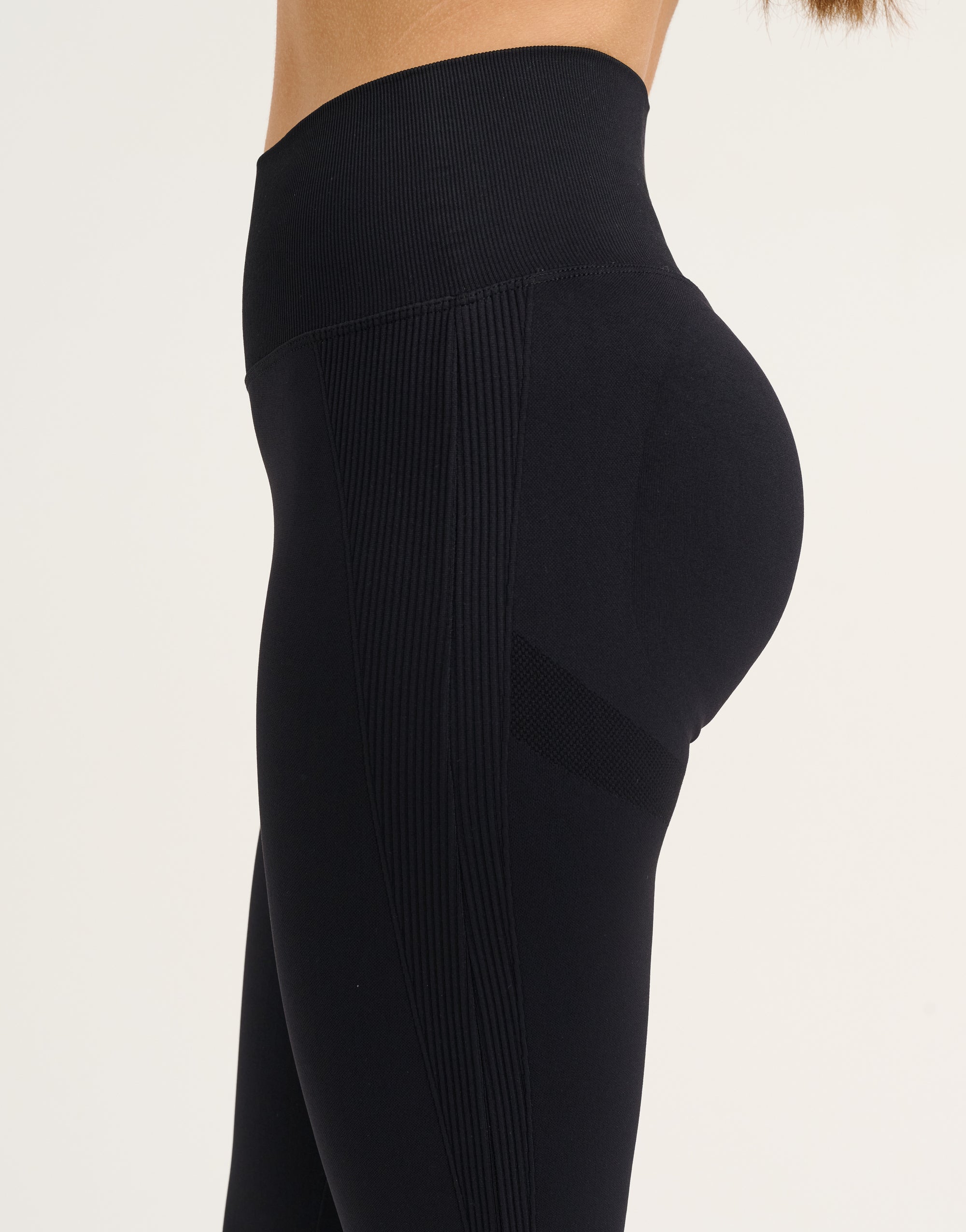 Arise Essential Flare Leggings - Stealth Black