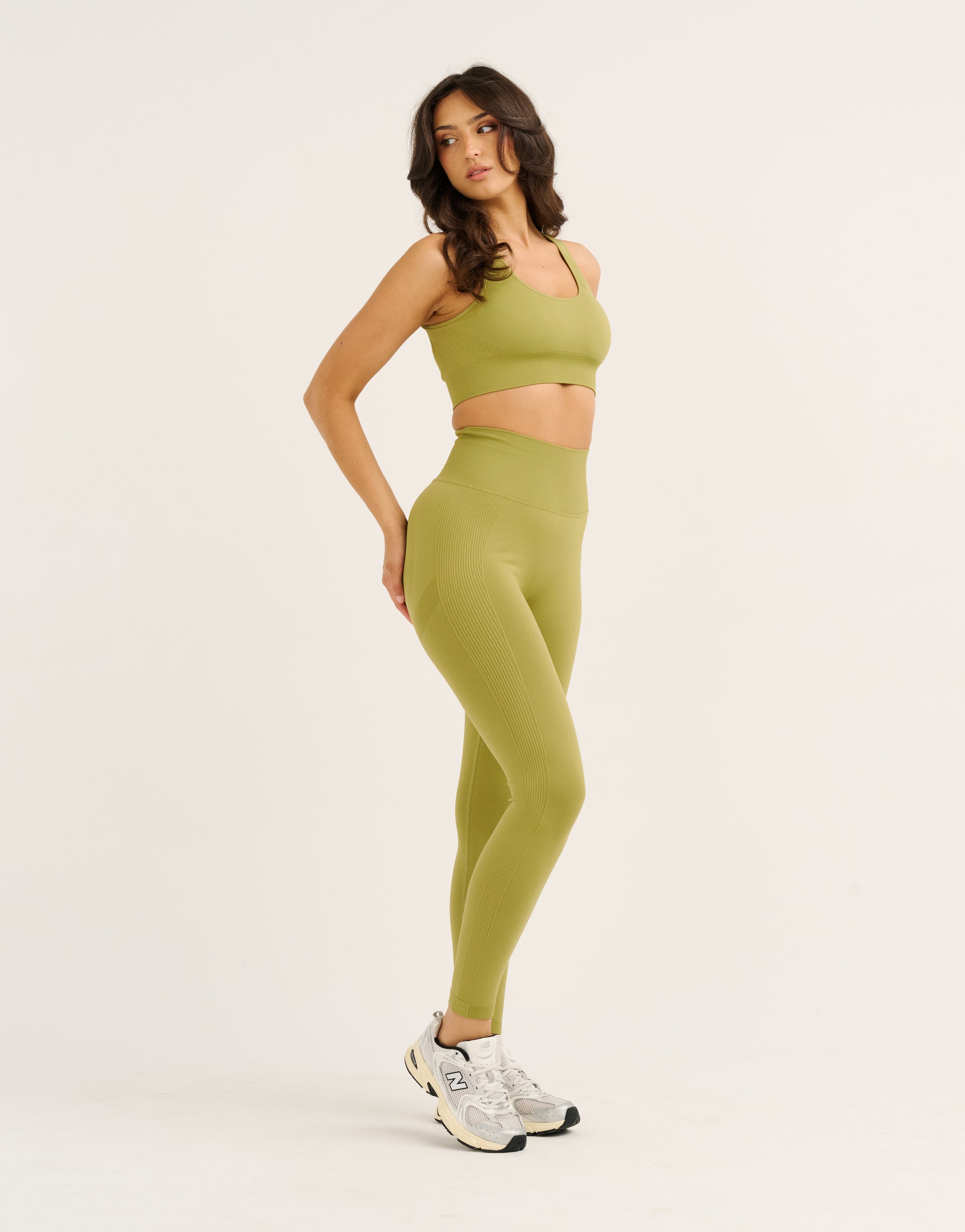 Arise Essential Leggings V2 - Olive