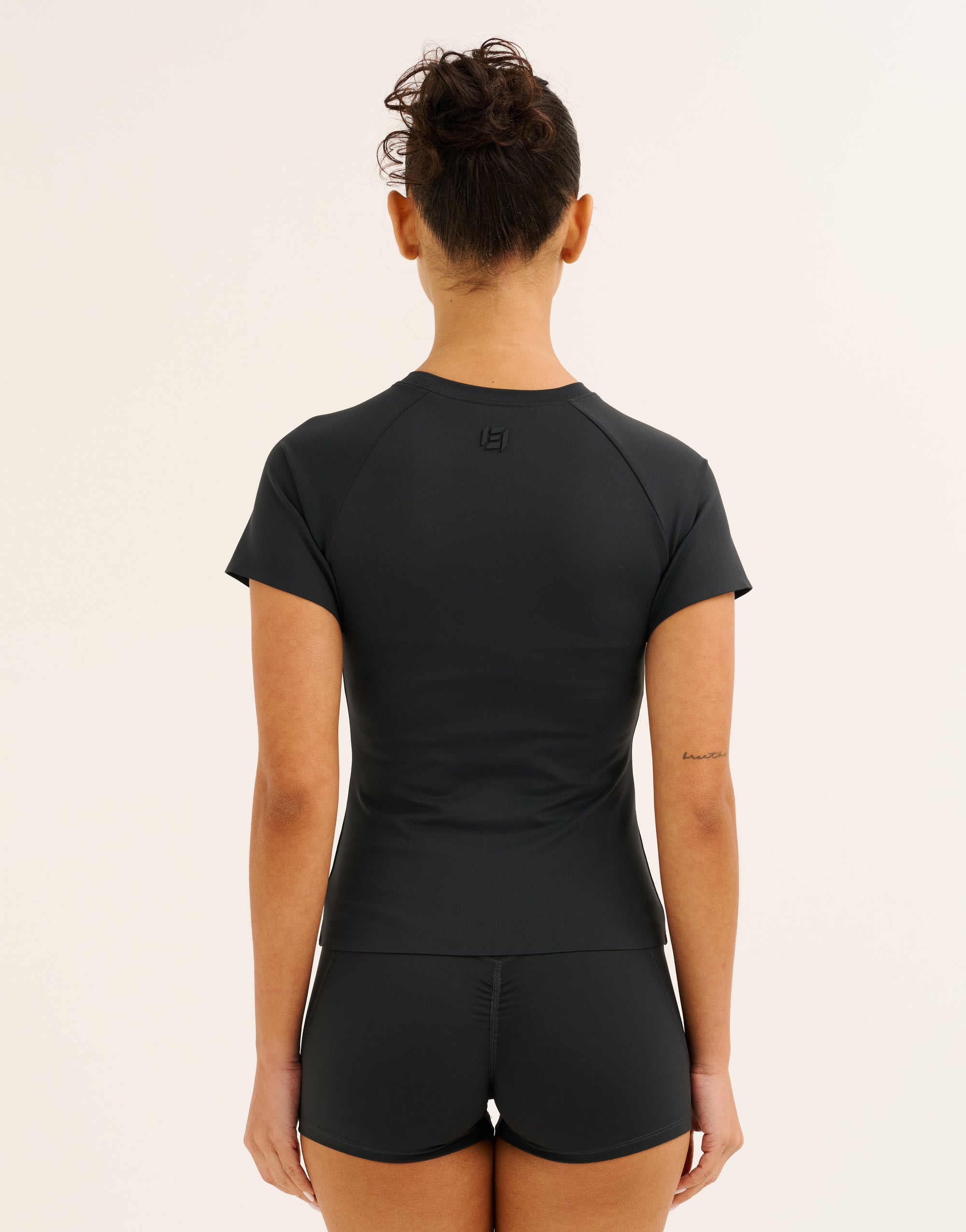 Nova Mesh Tee - Phantom Black