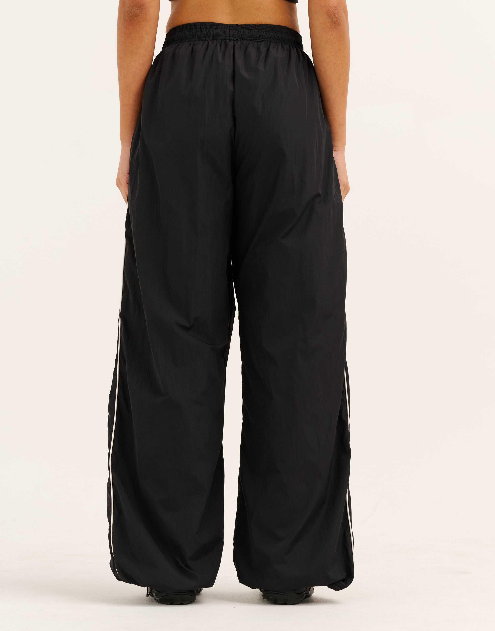 Nova Trek™ Spray Pant - Phantom Black
