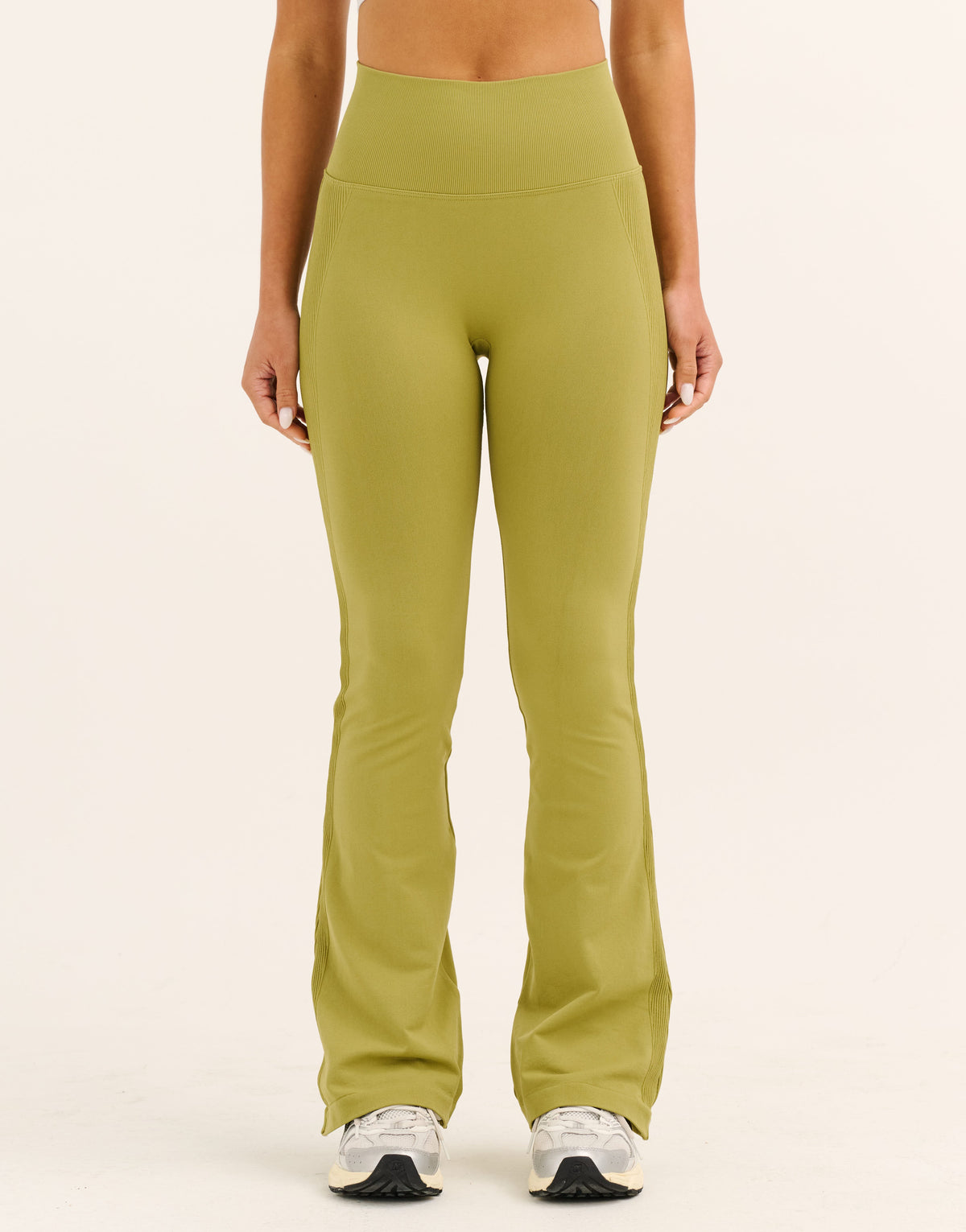 Arise Essential Flare Leggings - Olive